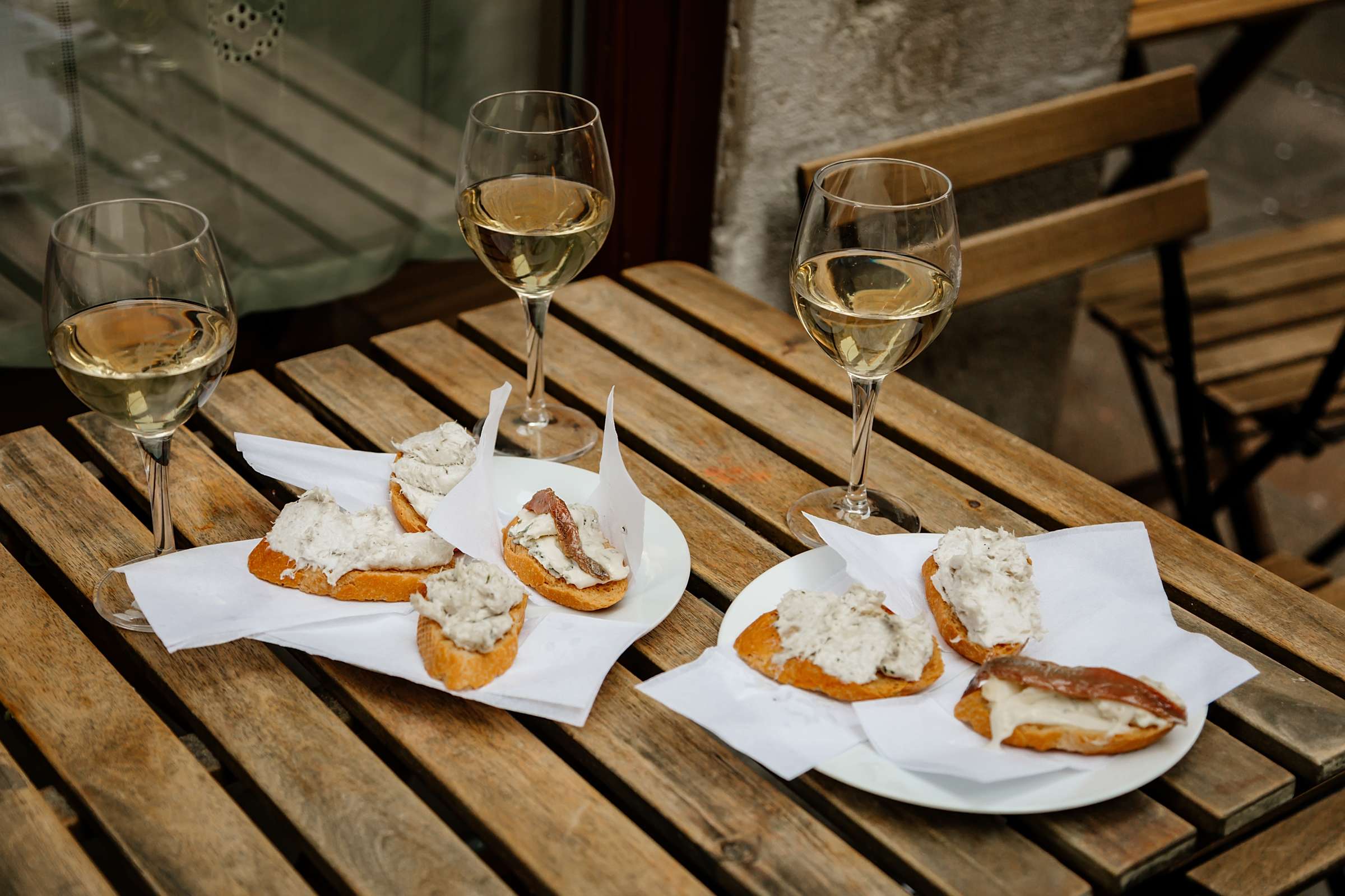 Hidden Venice Food Tour: Bacari, Cicchetti and Wine in…