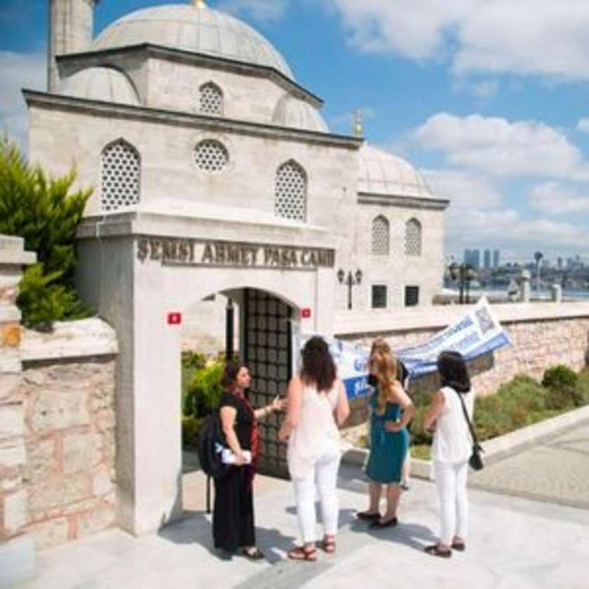 Introduction to Istanbul Tour: Istiklal Street