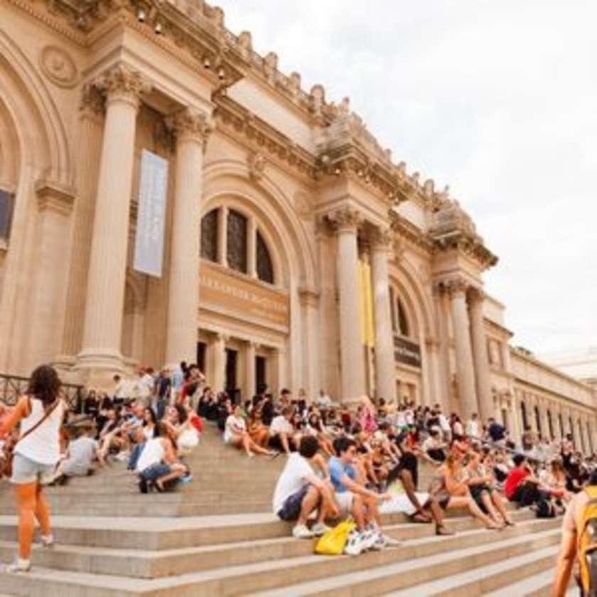 crowd on steps of the Met Museum