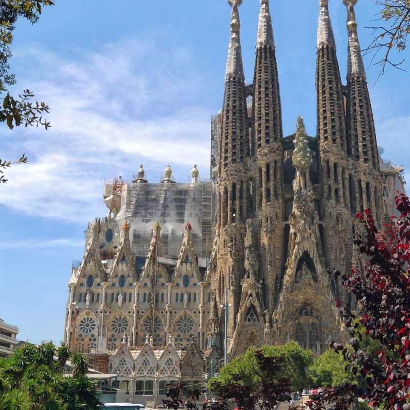 sagrada-barcelona-spain-travel-tips