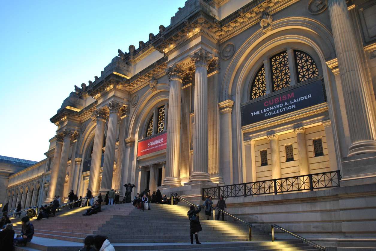 which met museum to visit