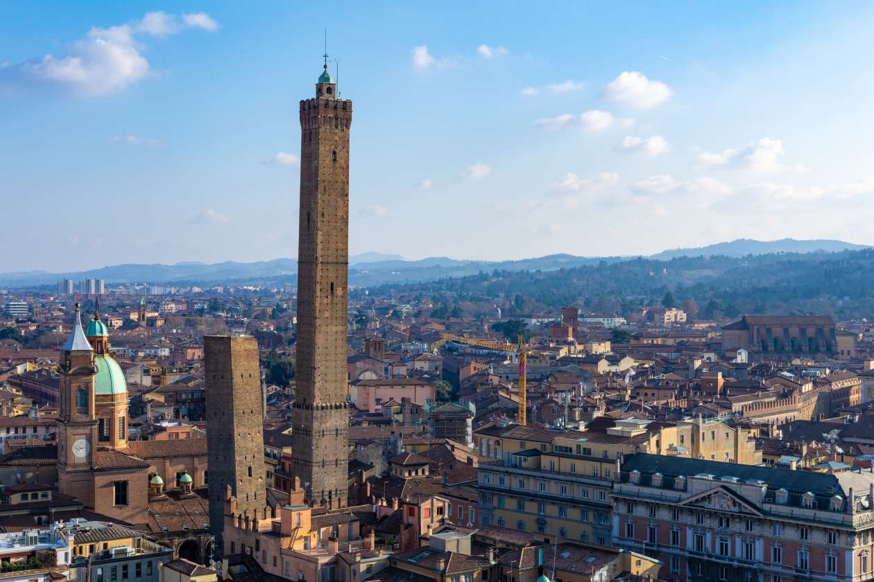 bologna walking tour