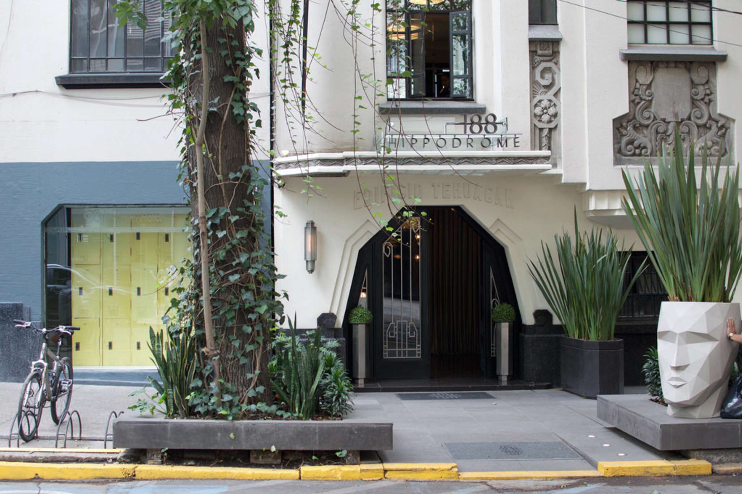 Roma and Condesa Tour Mexico City with a Local Context Tours