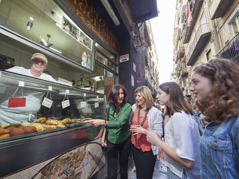 Naples Food Tour with Pizza Making Workshop