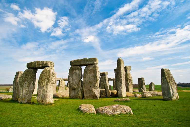 Full-Day Stonehenge and Bath Day Trip from London with Skip-the-Line Tickets