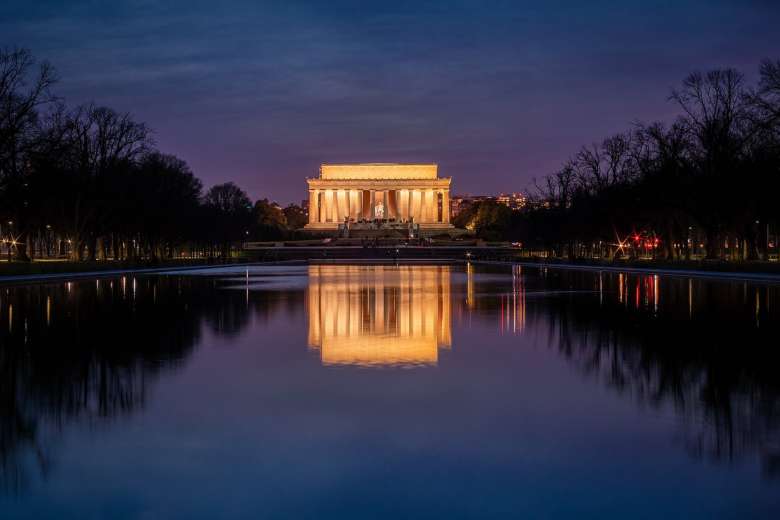 The National Mall at Night Tour