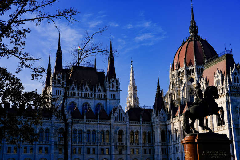 Introduction to Budapest Tour: The Pest Side