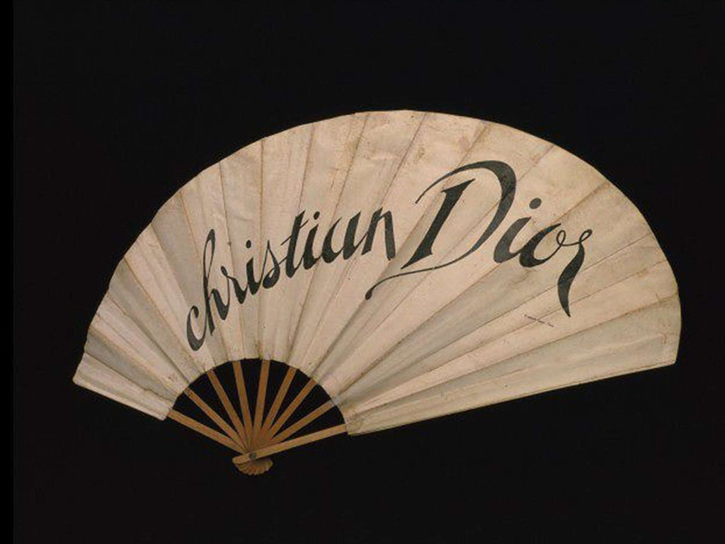 Christian Dior fan at Victoria & Albert Museum