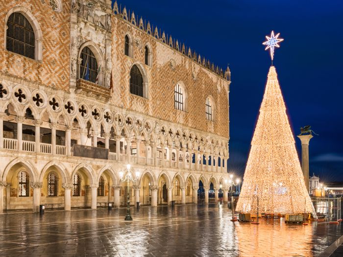 travel to italy over christmas