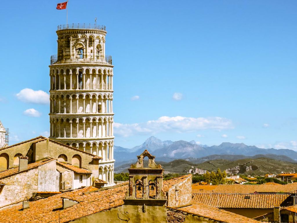 picture of pisa, italy