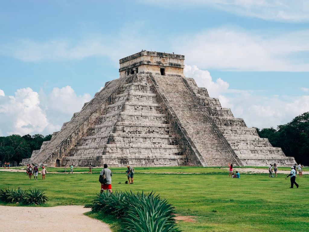 aztec pyramids tours