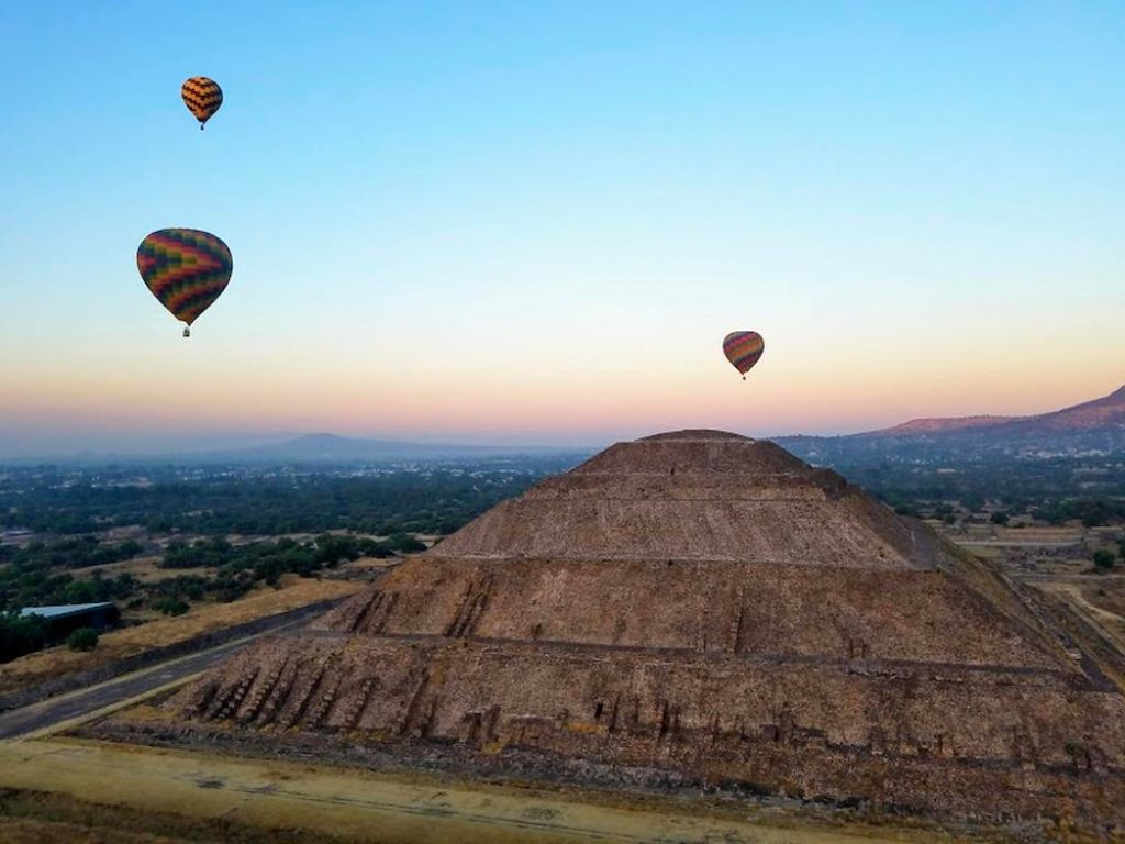visit pyramids mexico city