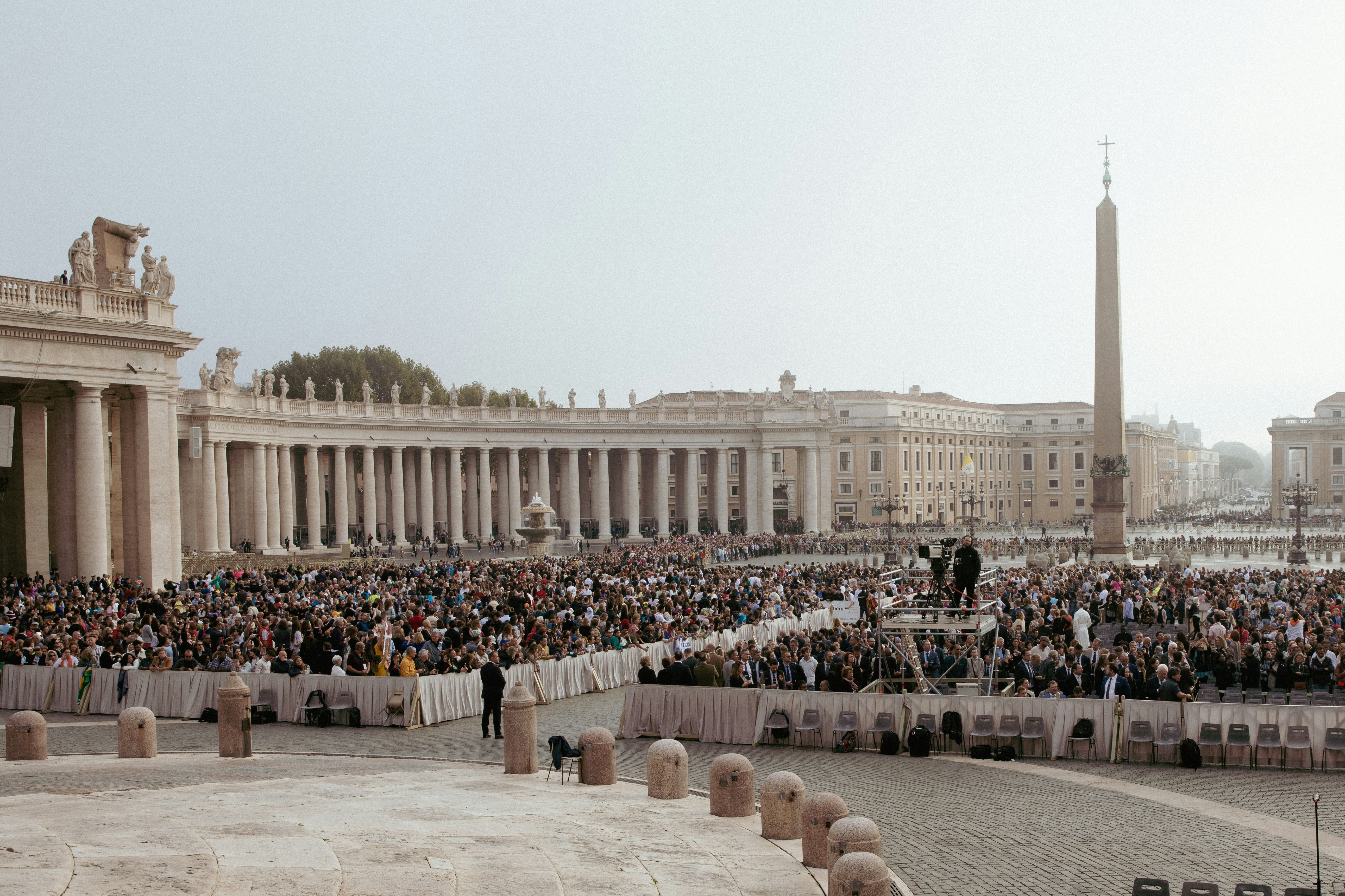 A crowd on St. Peter's Square 